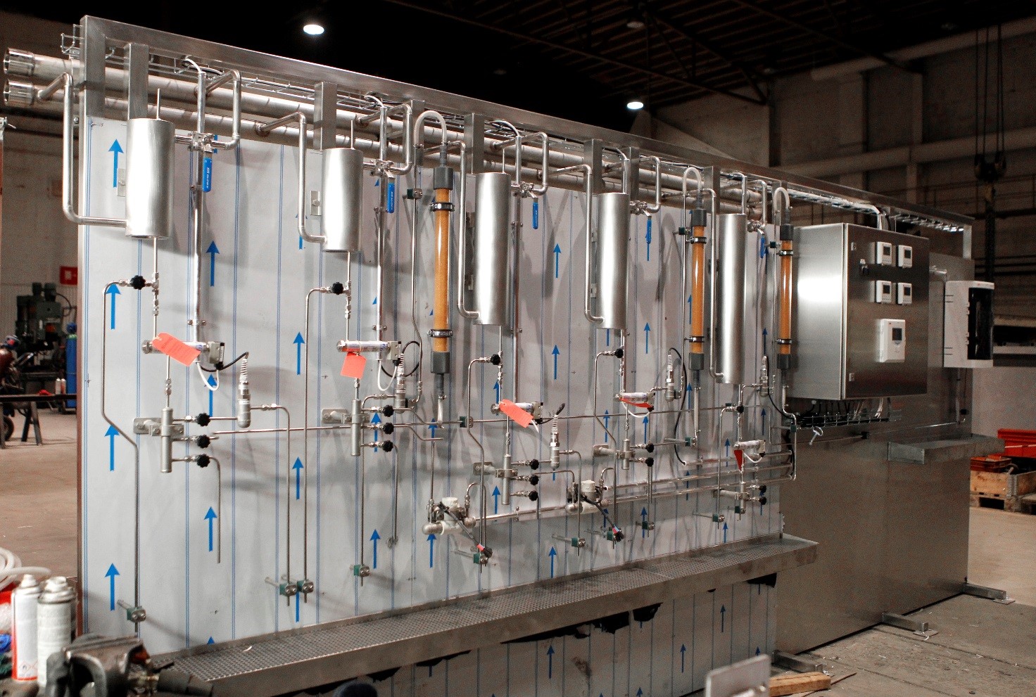 Viitos-Metalli Oy:n ja yhdessä ABB:n yhdessä kehittämä jatkuvatoiminen näytteenottokeskus.